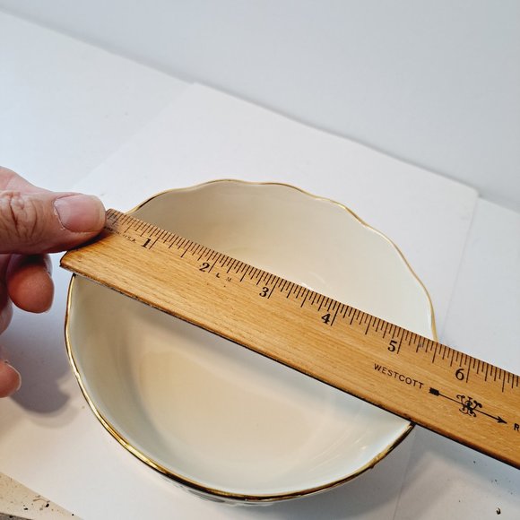 Lenox Collections 5.5” Rose Blossom China Bowl decorated with 24 karat gold. - Picture 5 of 8